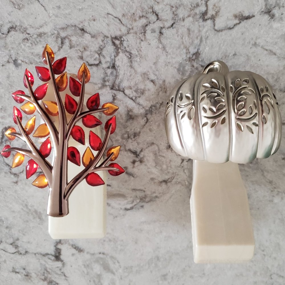 Bath & Body Works, Fall Wallflower Plugs, Set of 2